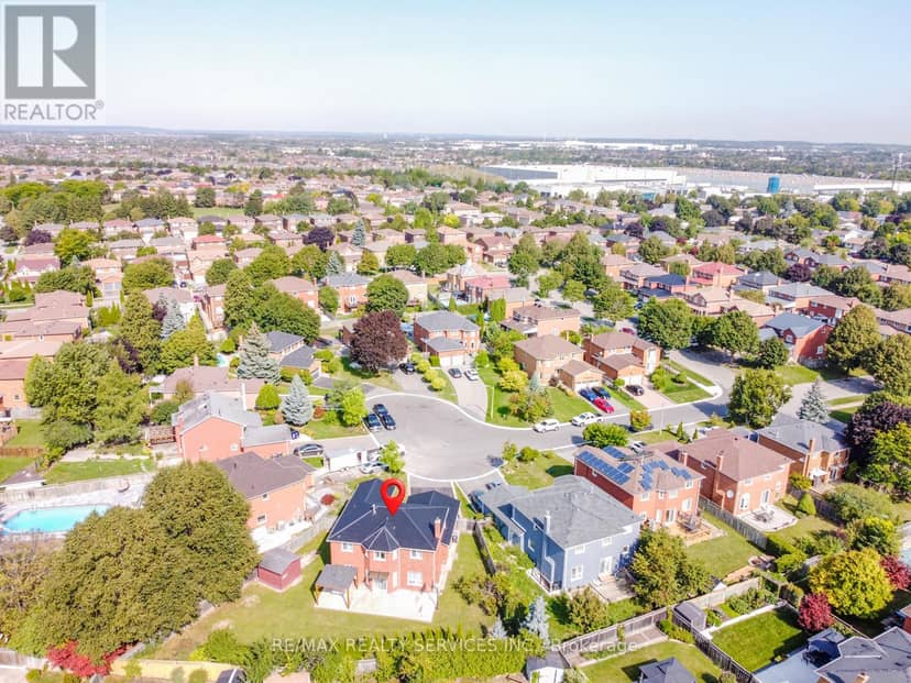 10 St Mark Place, Brampton, photo 6