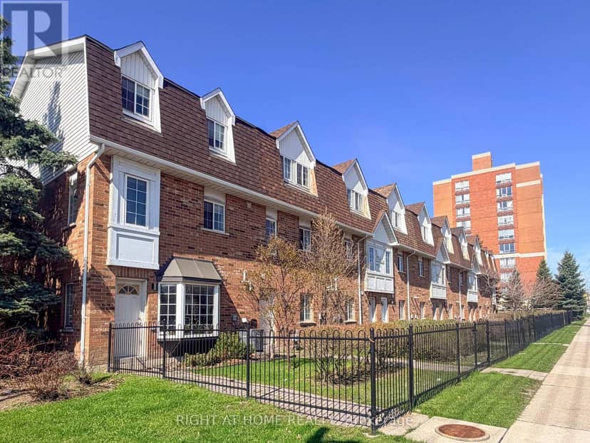 28 - 1525 South Parade Court, Mississauga