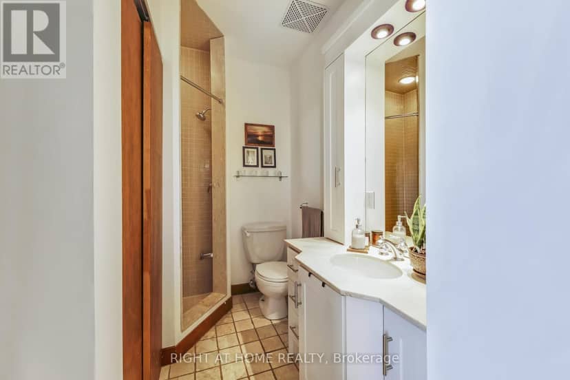 504 - 1 St Johns Road — photo 24 of 40