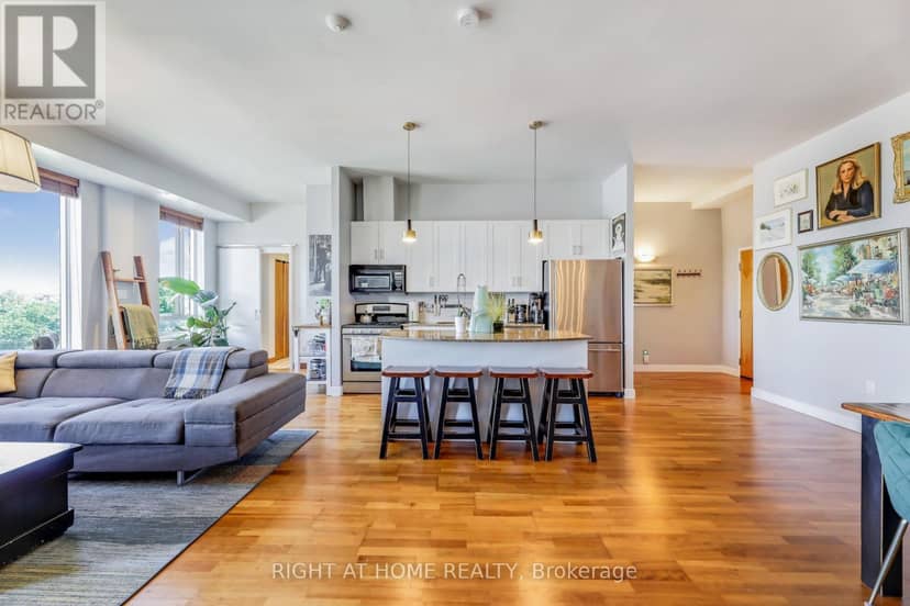 504 - 1 St Johns Road — photo 6 of 40