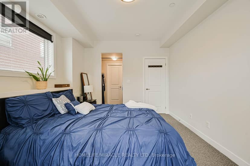 114 - 256 Royal York Road — photo 23 of 36