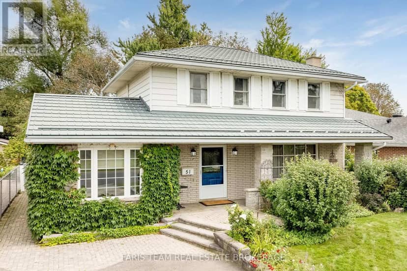 51 Davies Crescent — photo 2 of 40