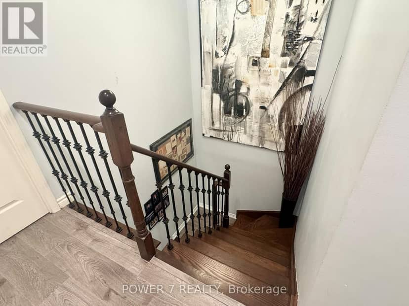 110 - 18 Spring Garden Avenue — photo 11 of 29