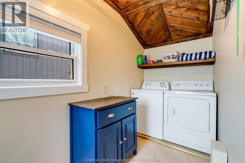 1040 Kerr AVENUE — photo 4 of 40
