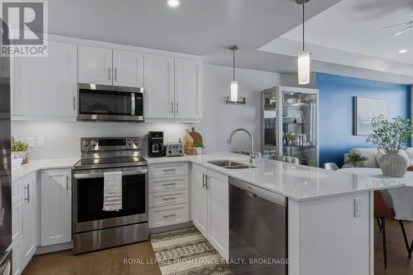 218 - 129B South Street — photo 17 of 40