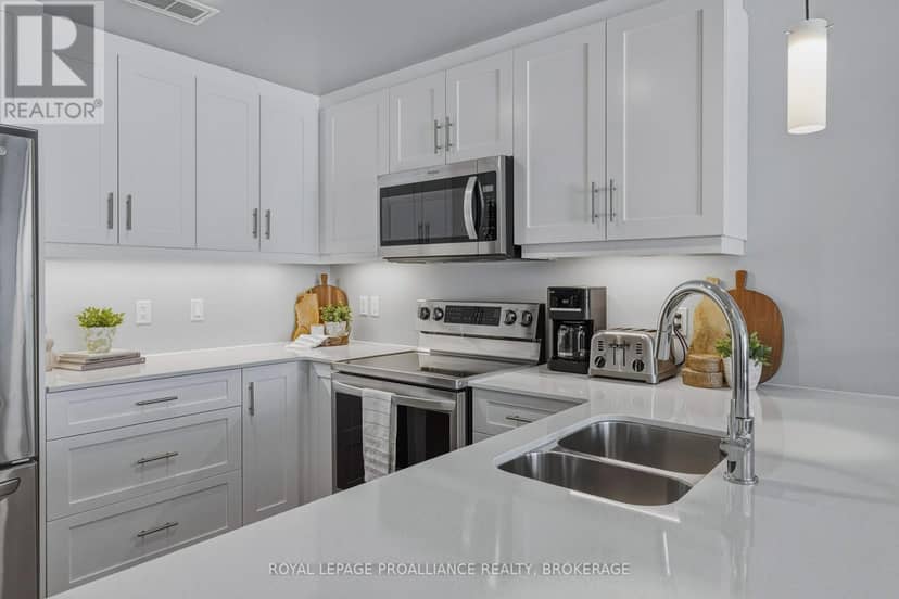 218 - 129B South Street — photo 20 of 40