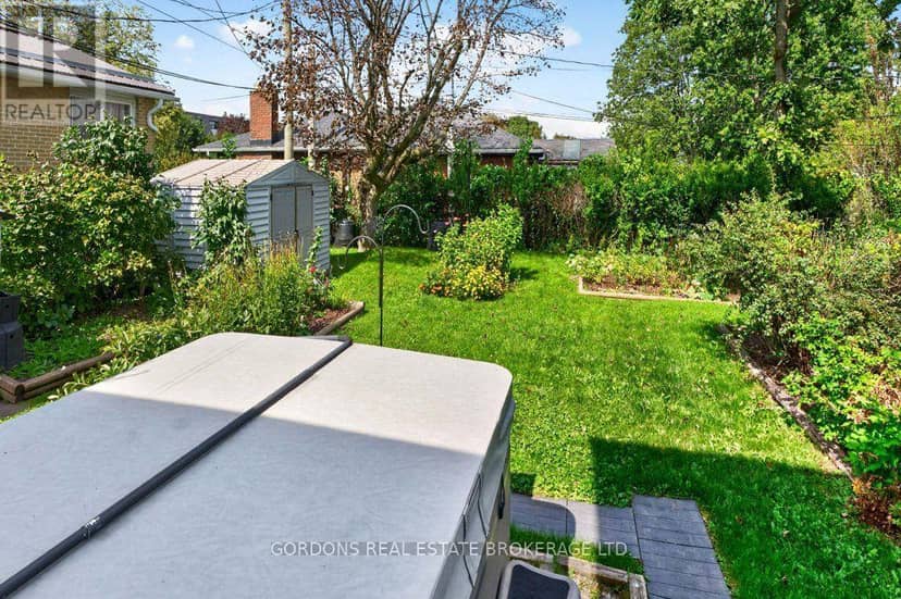 207 Robert Wallace Drive — photo 7 of 40