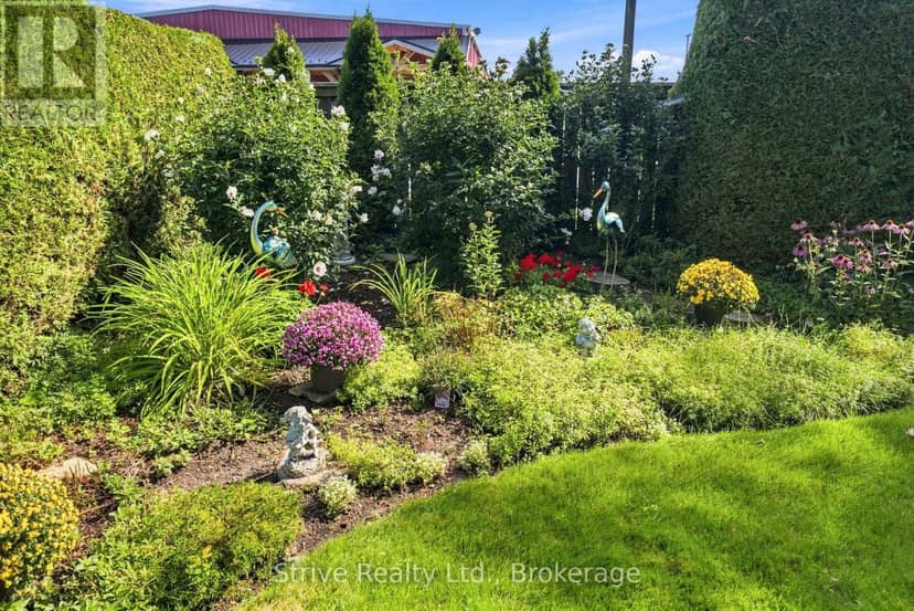 132 East House Crescent — photo 36 of 40