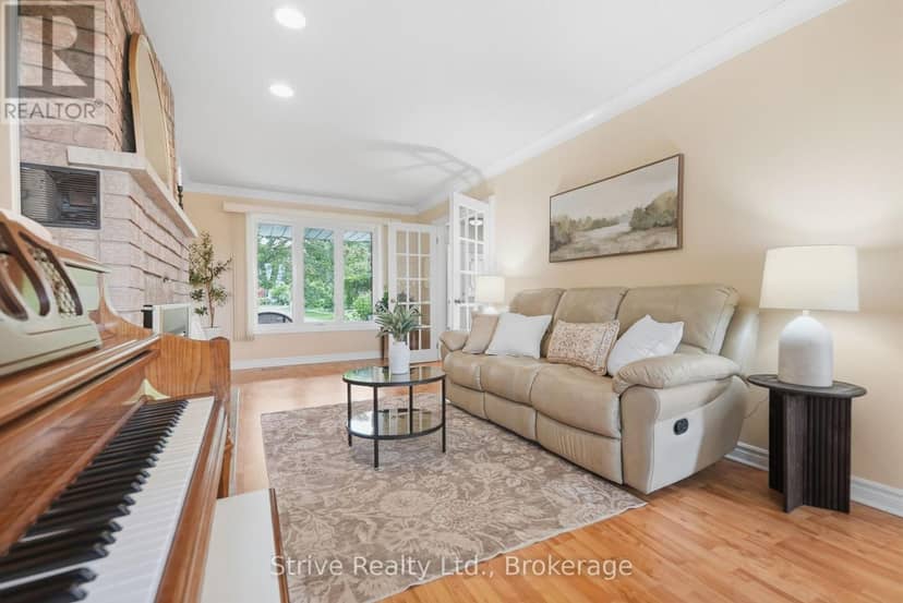 132 East House Crescent — photo 7 of 40