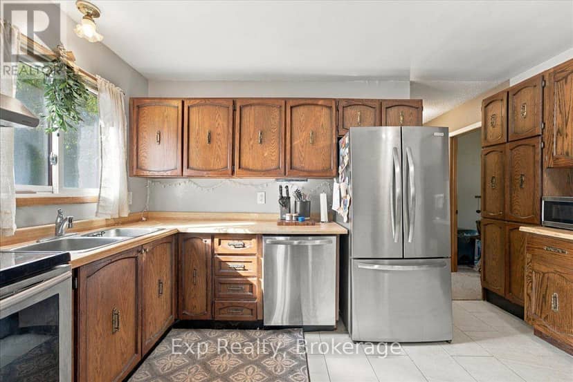804 Sherbrooke Street — photo 16 of 40