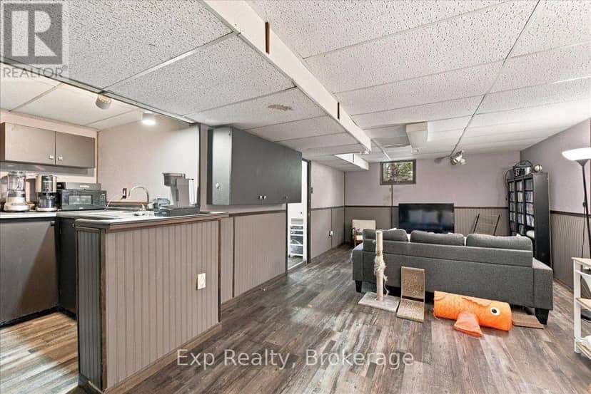804 Sherbrooke Street — photo 30 of 40