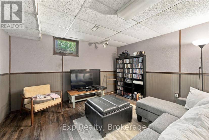 804 Sherbrooke Street — photo 32 of 40