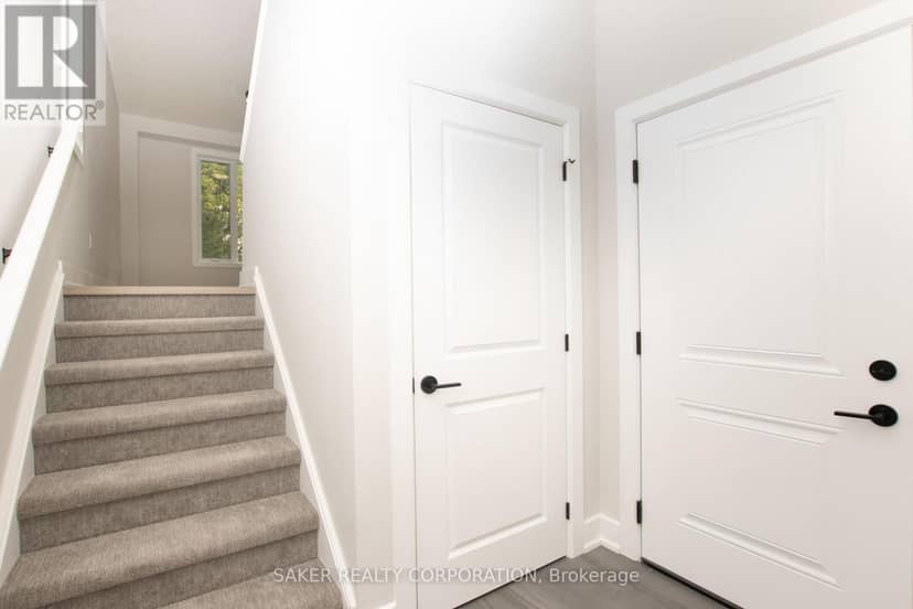 581 Regent Street — photo 17 of 36