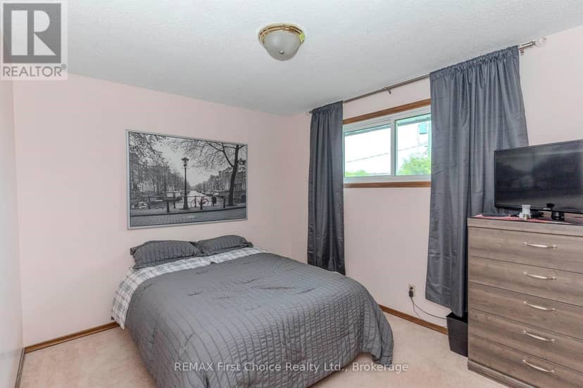 386 Lambton Place — photo 23 of 40