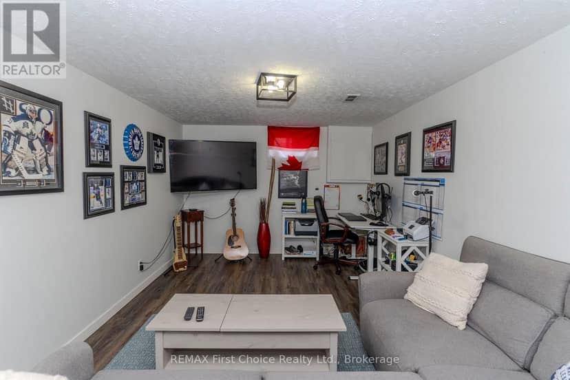 386 Lambton Place — photo 32 of 40