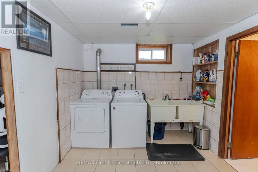 386 Lambton Place — photo 35 of 40