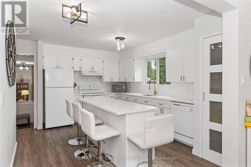 386 Lambton Place — photo 5 of 40
