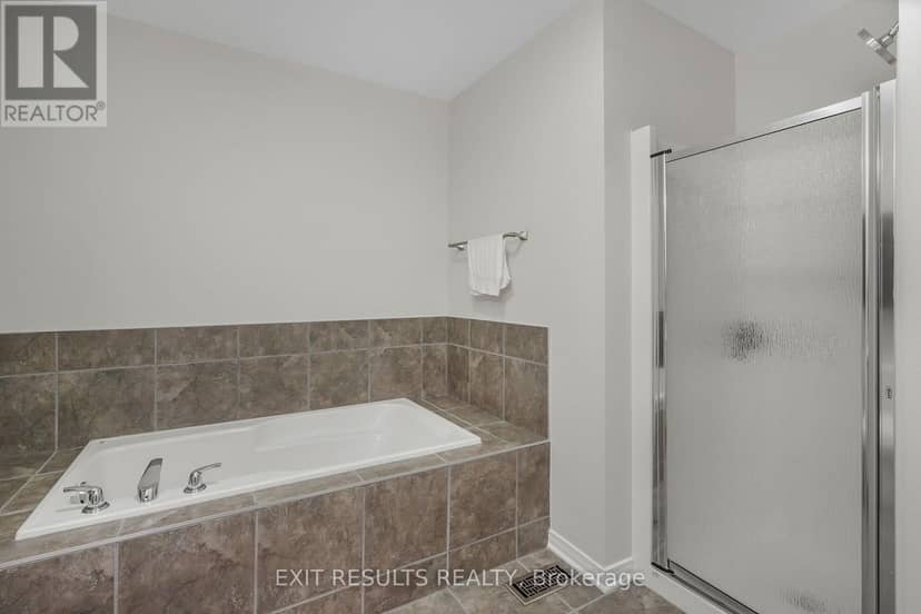 2609 Raymond Street — photo 21 of 37