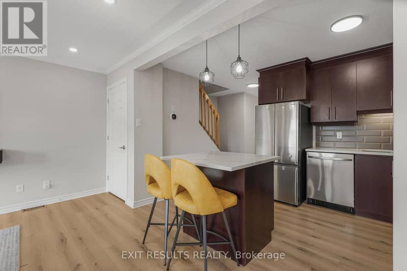 2609 Raymond Street — photo 7 of 37
