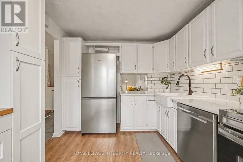 C - 33 Woodfield Drive — photo 4 of 39