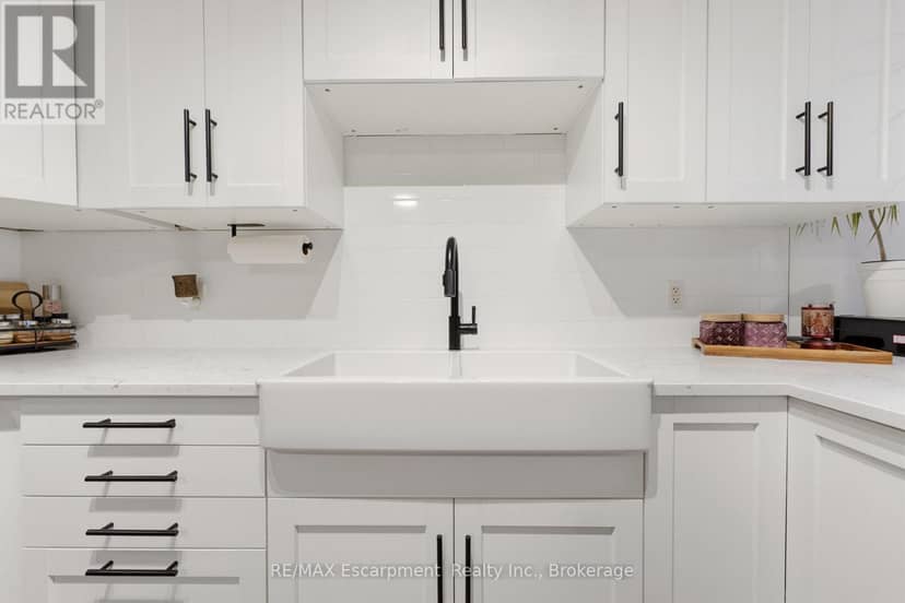 62 Potters Way — photo 15 of 34
