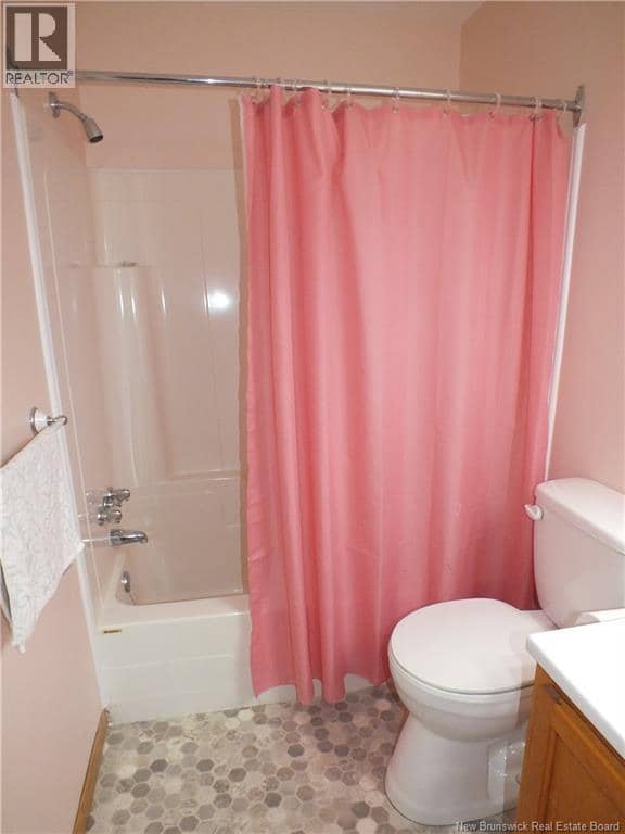 121 Creighton Street South — photo 26 of 40