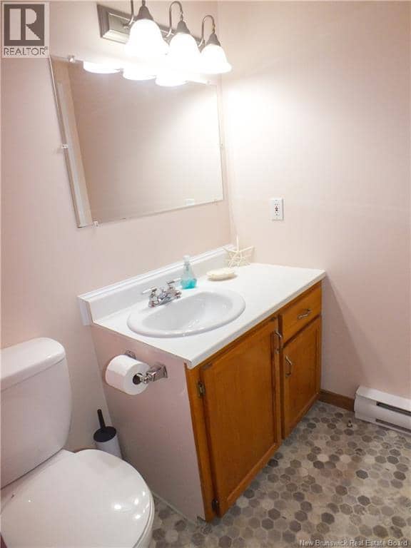 121 Creighton Street South — photo 27 of 40