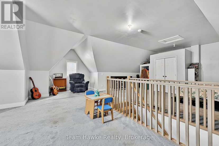 1 Samantha Lane — photo 23 of 40