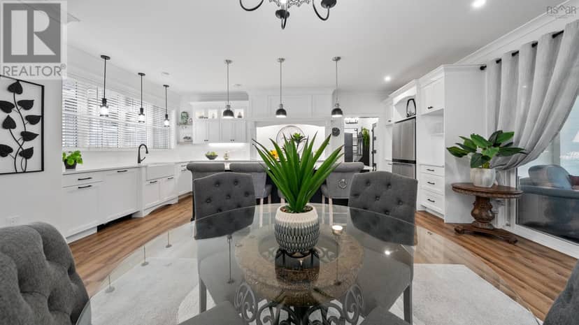 389 Myra Road — photo 7 of 40
