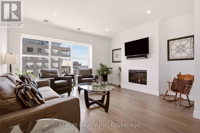 910 - 1878 Gordon Street — photo 8 of 28