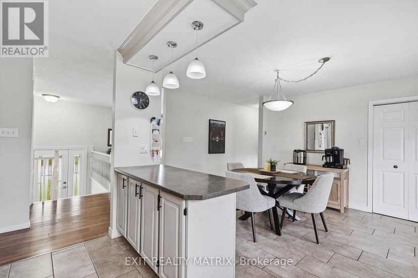353 Nelson Street E — photo 12 of 37