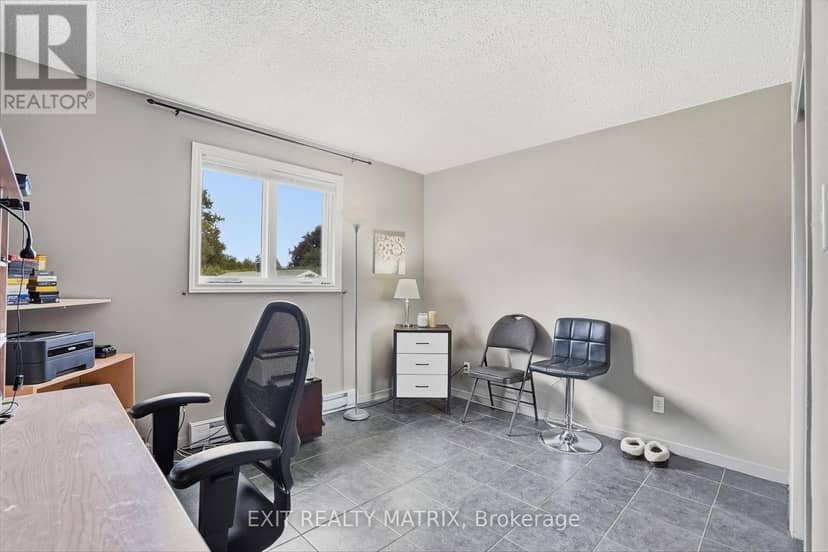 353 Nelson Street E — photo 15 of 37