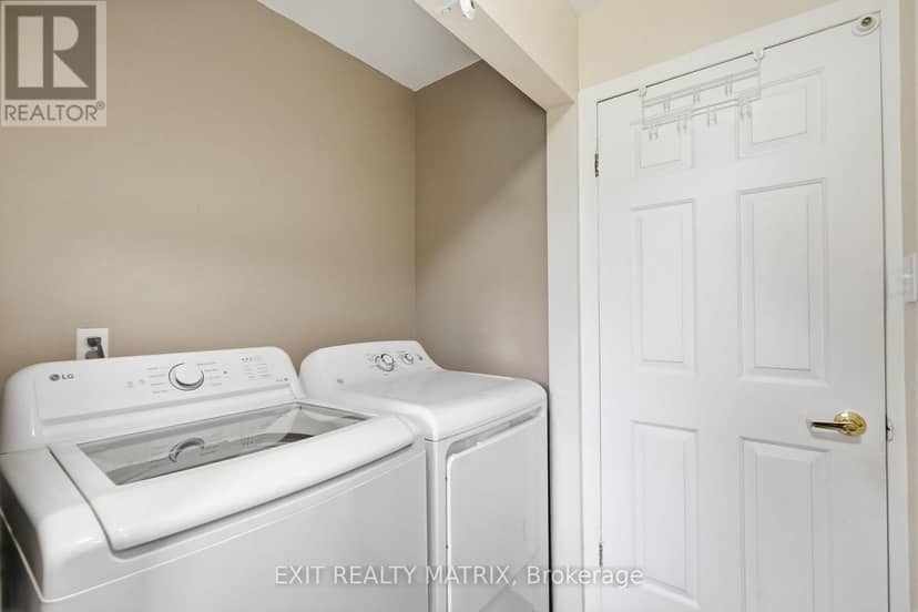 353 Nelson Street E — photo 18 of 37