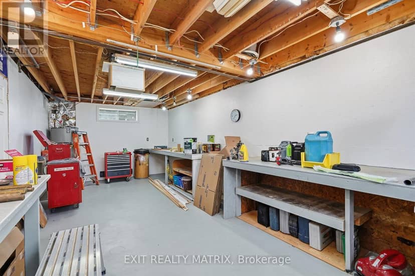 353 Nelson Street E — photo 26 of 37