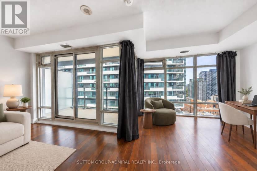 3210 - 2191 Yonge Street — photo 12 of 40