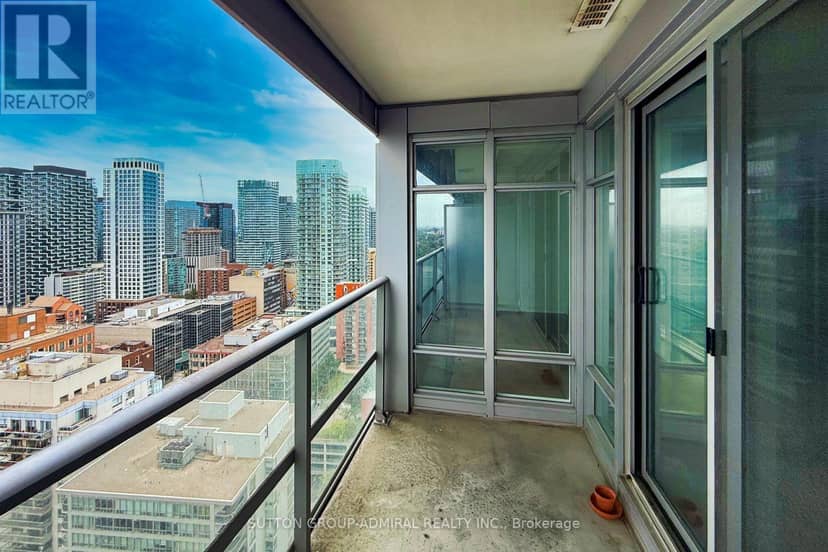 3210 - 2191 Yonge Street — photo 35 of 40
