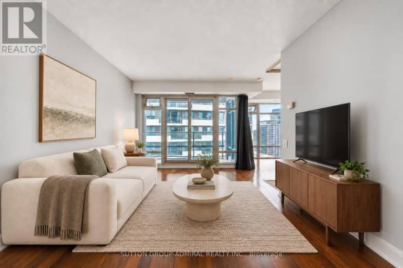 3210 - 2191 Yonge Street — photo 9 of 40