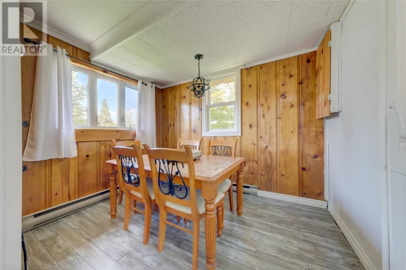 127 Reid Street — photo 12 of 23