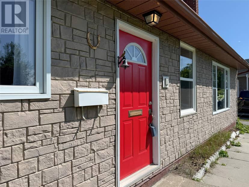 127 Reid Street — photo 2 of 23