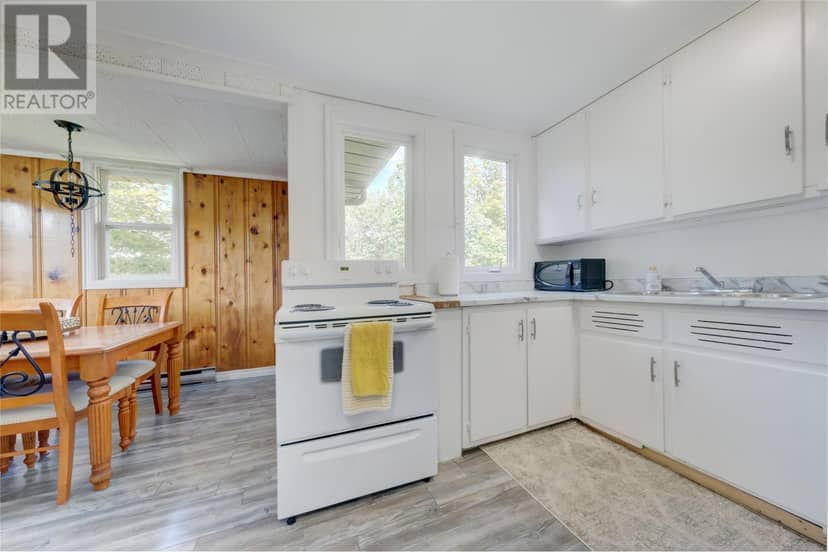 127 Reid Street — photo 8 of 23