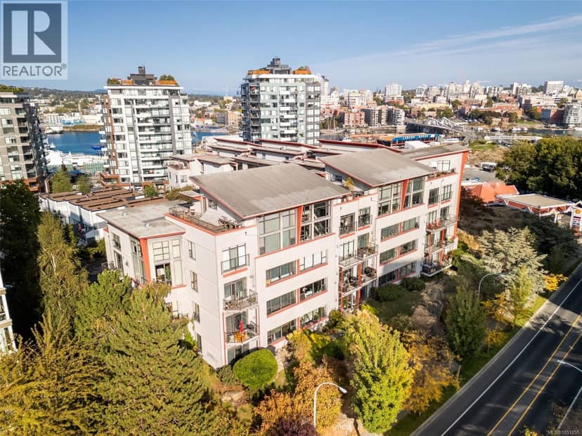 212 455 Sitkum Rd, Victoria