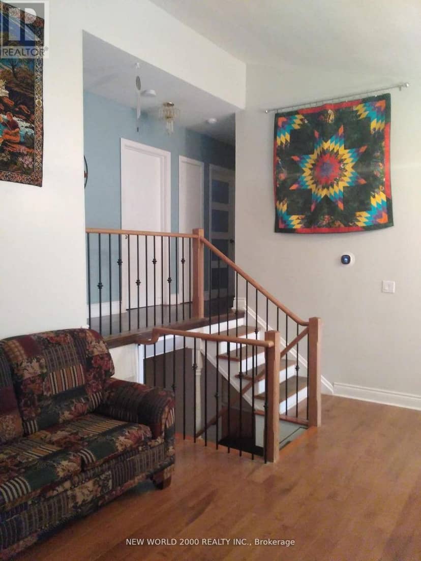 920 Greenwood Crescent — photo 12 of 28
