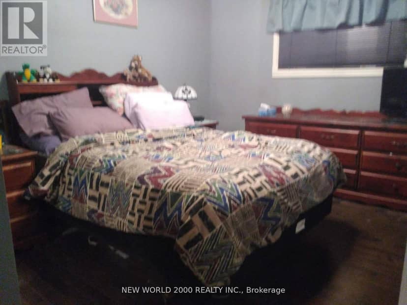 920 Greenwood Crescent — photo 14 of 28
