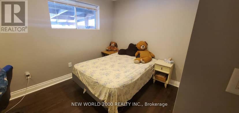 920 Greenwood Crescent — photo 15 of 28