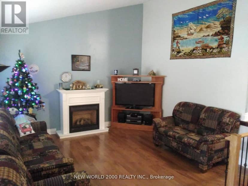 920 Greenwood Crescent — photo 9 of 28