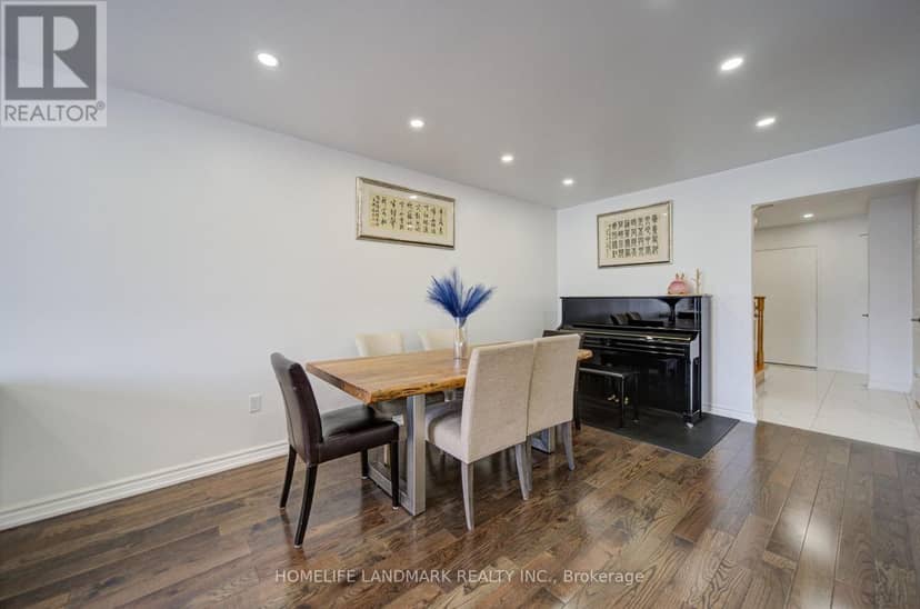 65 Shepton Way, Toronto, photo 3