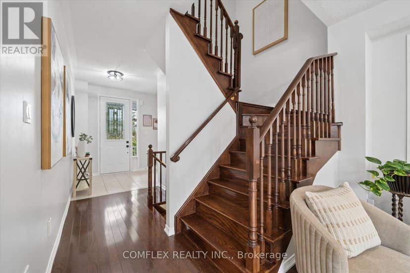 59 Hodnett Crescent — photo 24 of 40