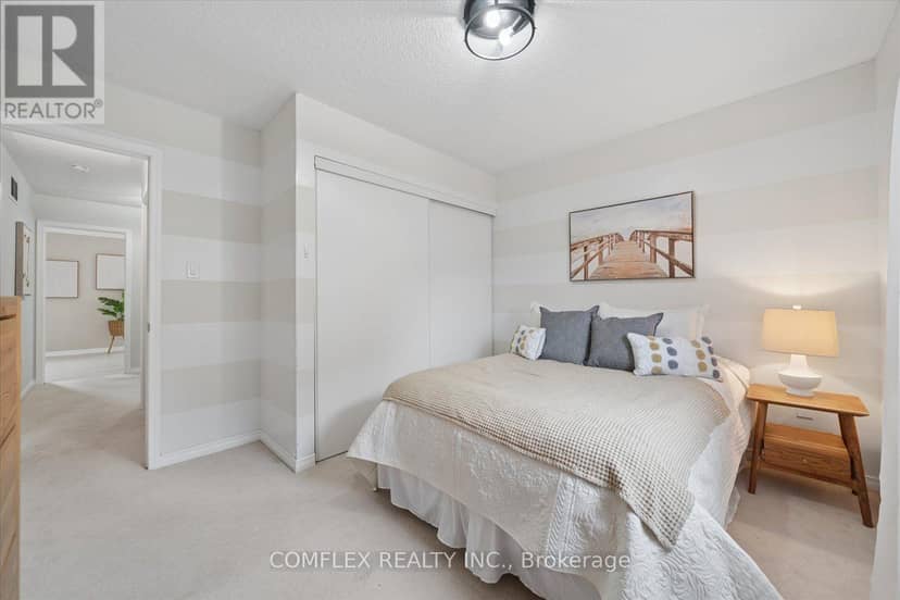 59 Hodnett Crescent — photo 38 of 40
