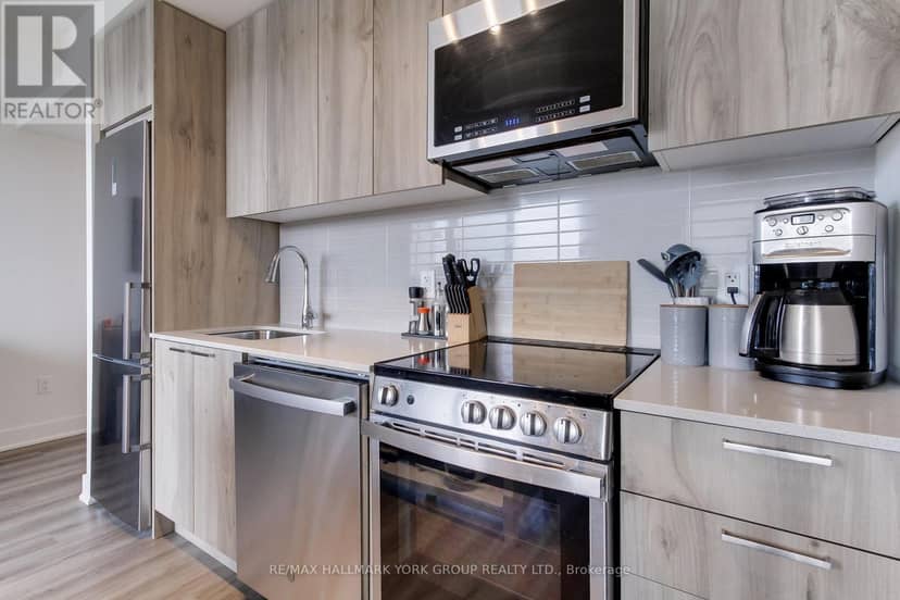 419 - 185 Deerfield Road — photo 15 of 39