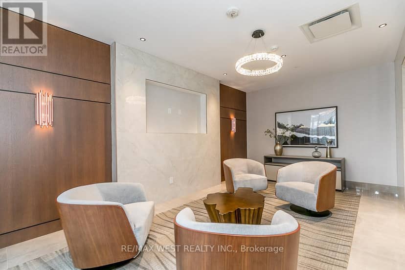 212 - 1 Hume Street — photo 32 of 34